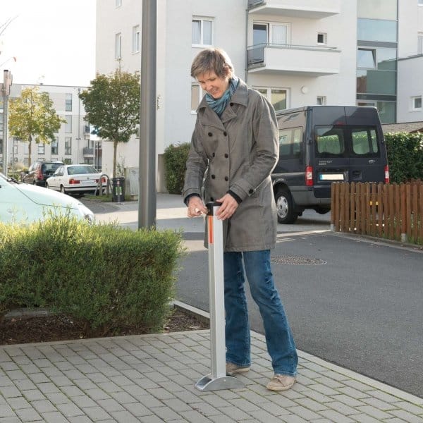 Semi-Automatic Drop Down Security Post | CONTROLLER-PLUS image 3